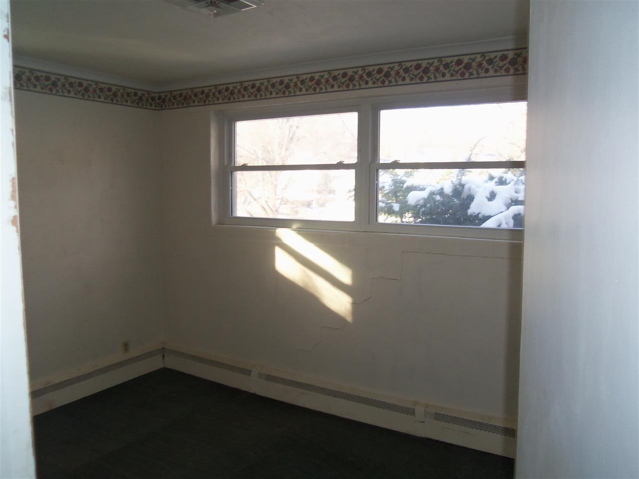 2409 Middle Road Davenport, IA 52803 - Photo 5 of 9 Gallery Image 5