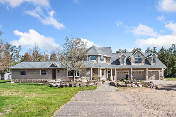 $998,000 | 1289 Highway 28, Marquette, MI 49855