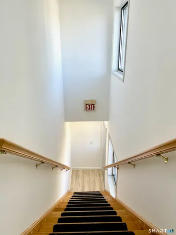 $2,390 | 31 Glenwood Avenue, Unit 6, Norwalk, CT 06854