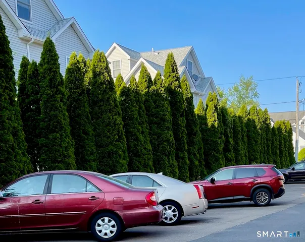 $2,390 | 31 Glenwood Avenue, Unit 6, Norwalk, CT 06854