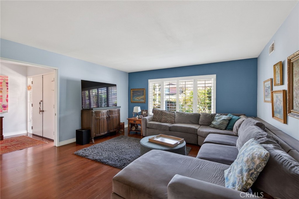 5305 Bardwell Avenue Riverside, CA 92506 - Photo 13 of 41