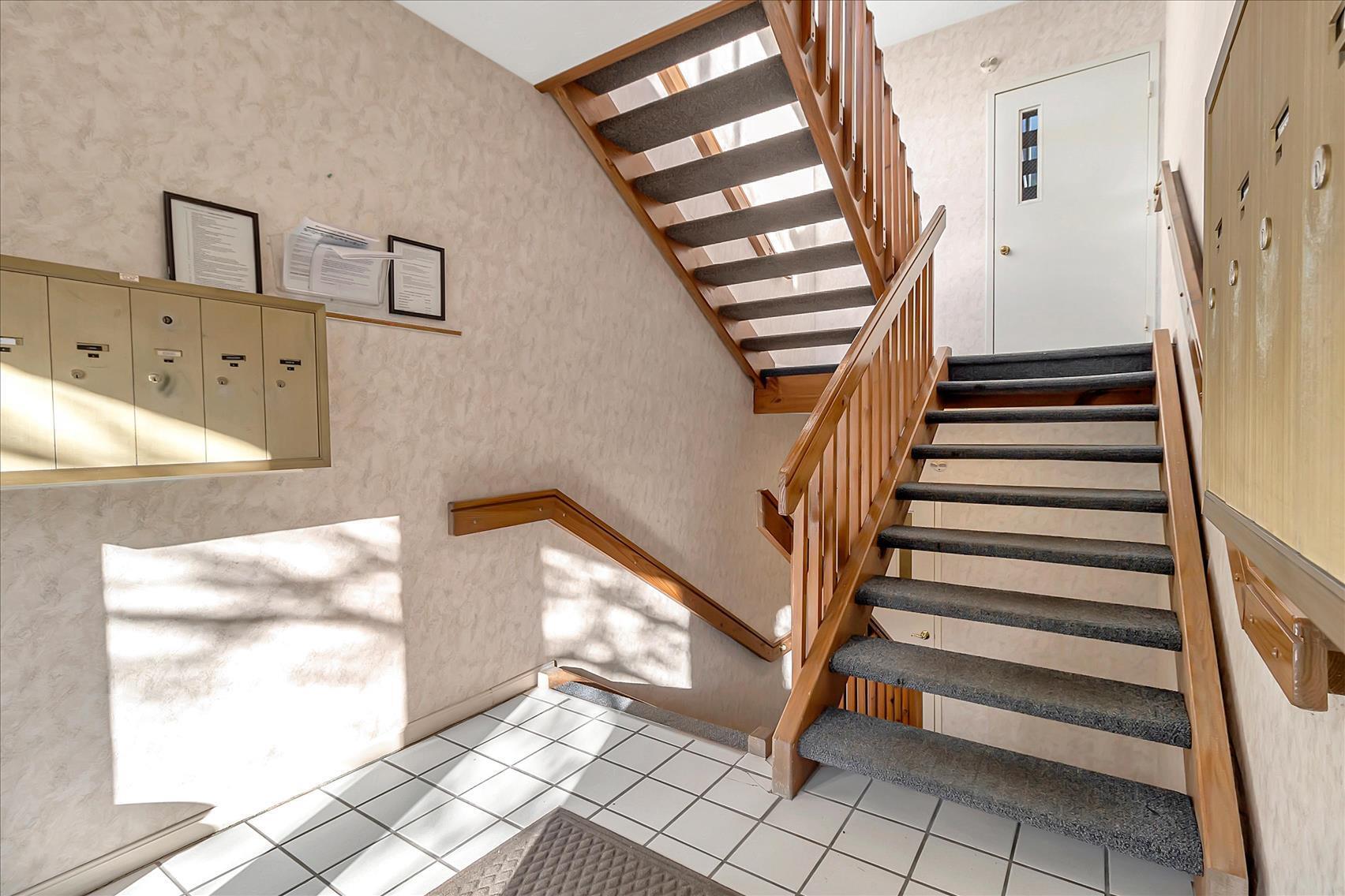 330 Timber Ridge Drive, Unit 3 Wilder, KY 41071 - Photo 3 of 30 Gallery Image 3