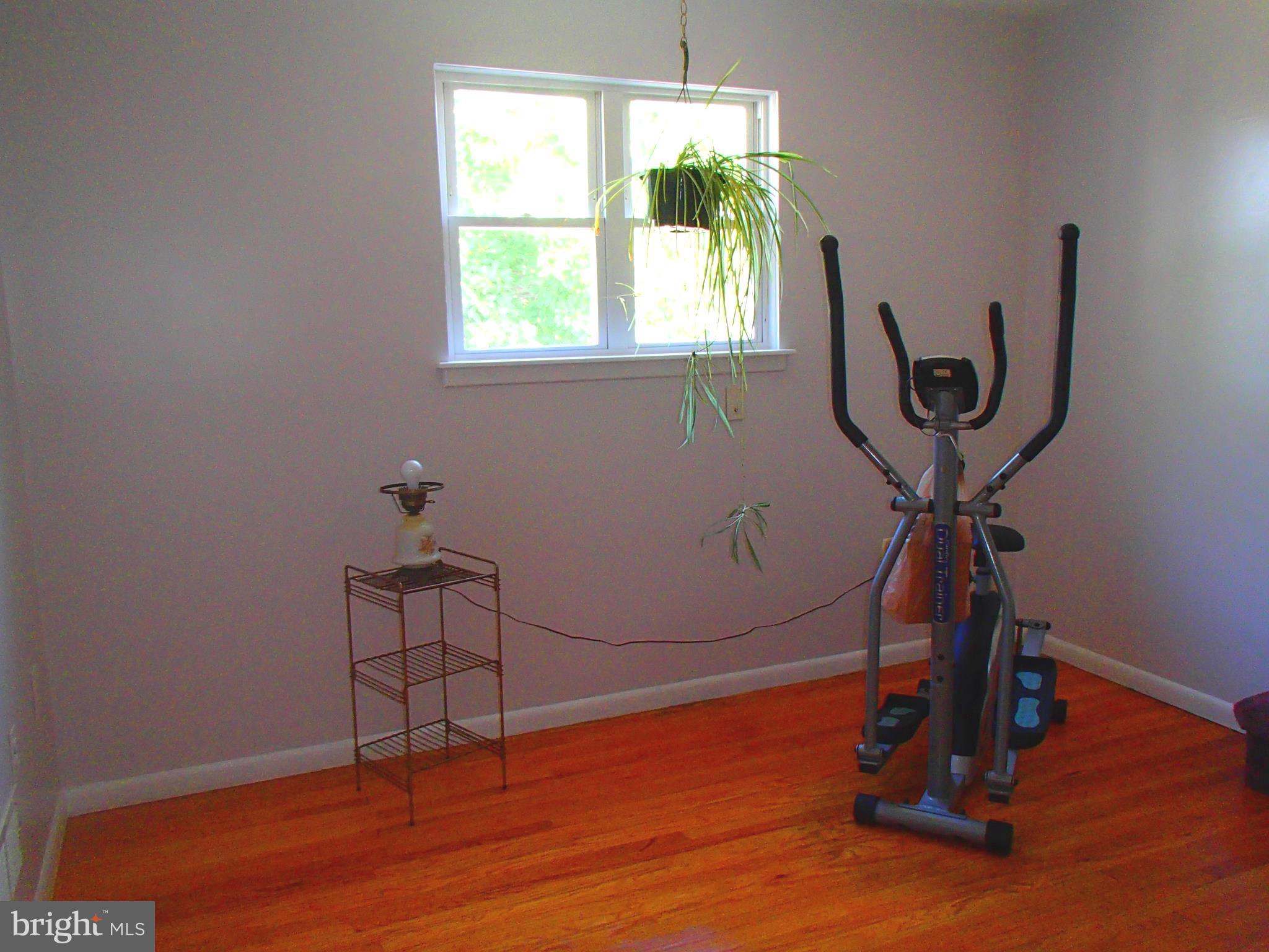 1075 Birch Road Warminster, PA 18974 - Photo 3 of 20