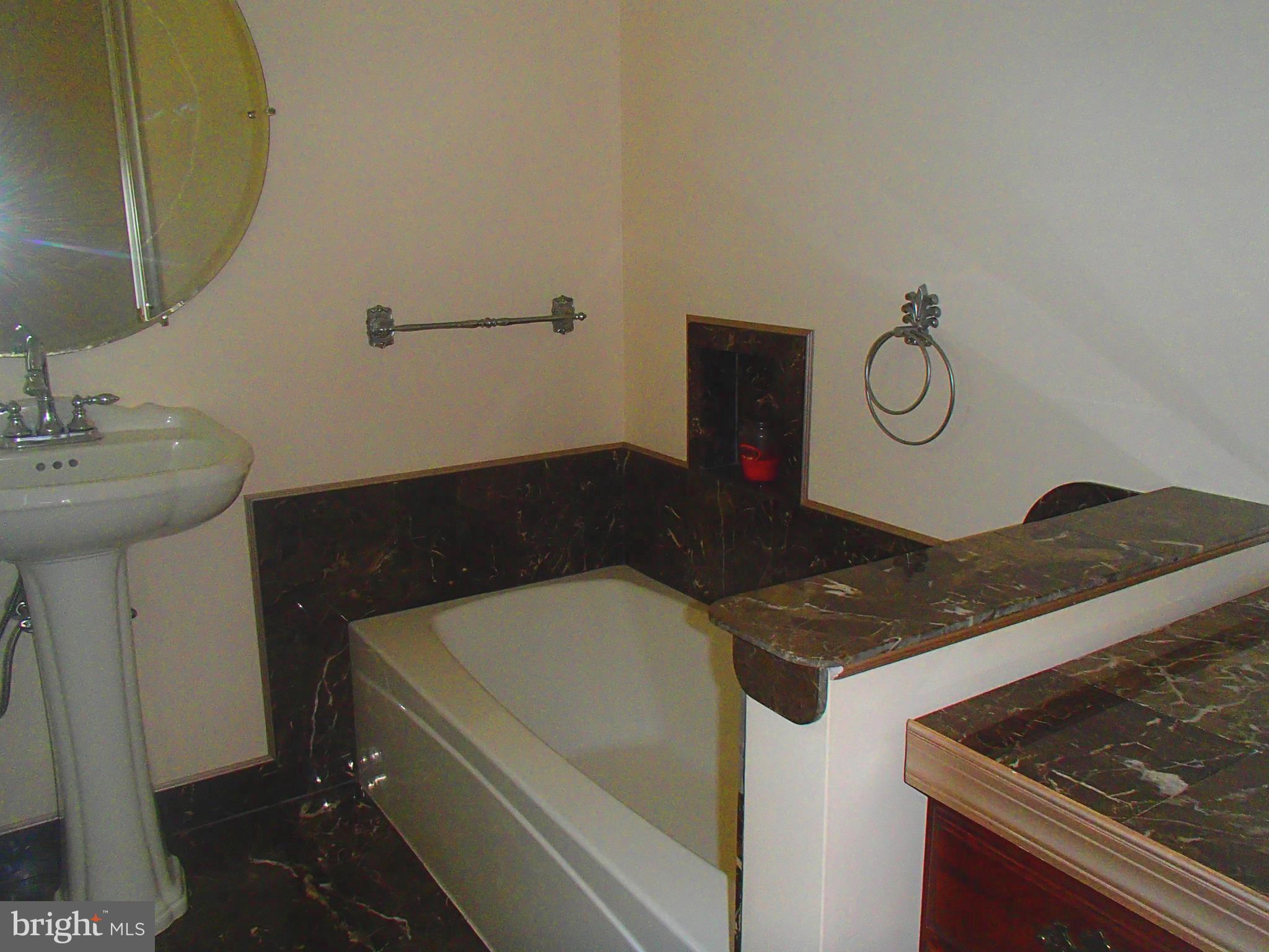 1075 Birch Road Warminster, PA 18974 - Photo 5 of 20