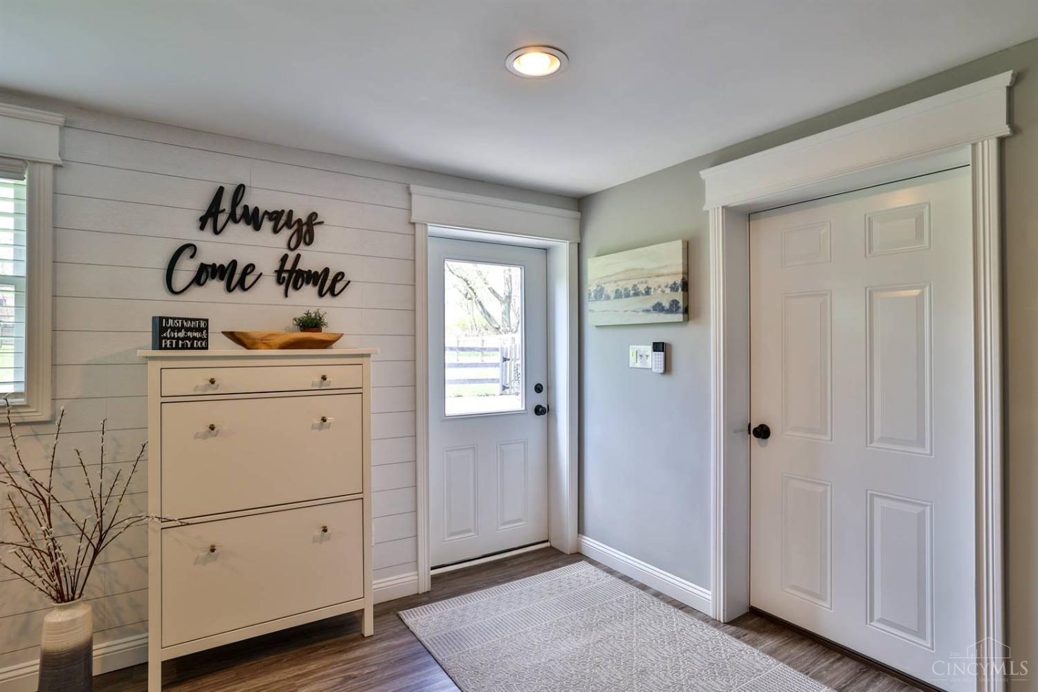 7449 Hosbrook Road Cincinnati, OH 45243 - Photo 29 of 41