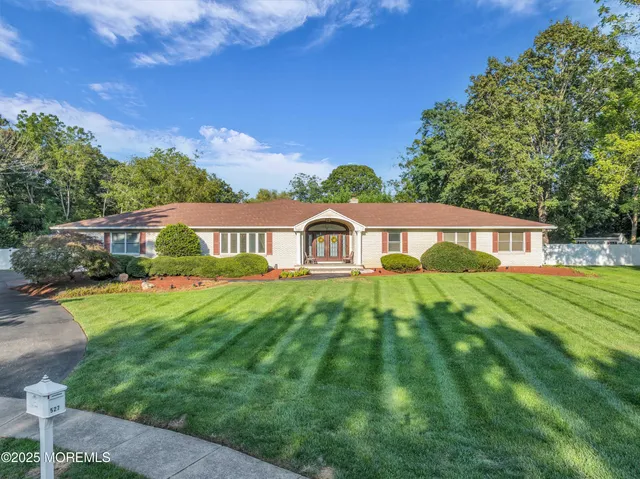 $1,349,000 | 527 Eagle Point Drive, Toms River, NJ 08753