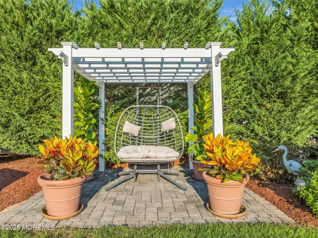 $1,349,000 | 527 Eagle Point Drive, Toms River, NJ 08753