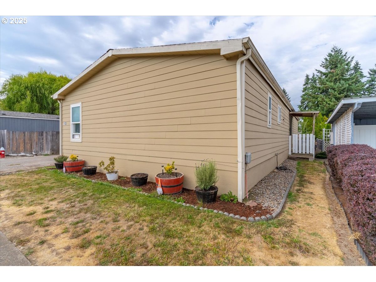 277 Edwards Road South, Unit 133 Monmouth, OR 97361 - Photo 3 of 41 Gallery Image 3