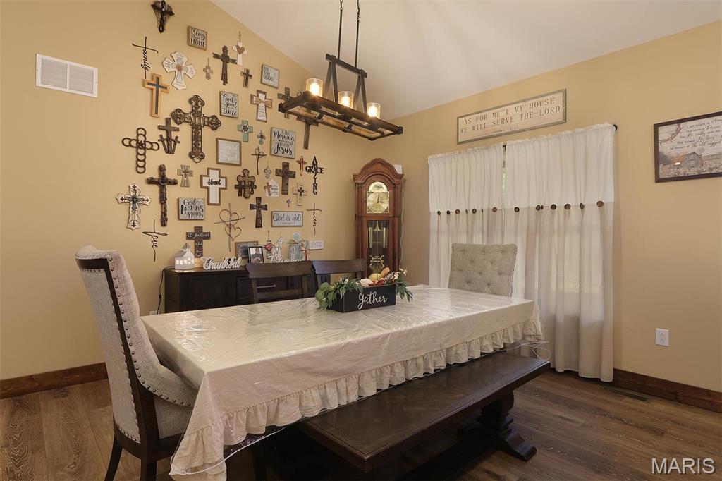 10365 Creekside Drive Breese, IL 62230 - Photo 11 of 75