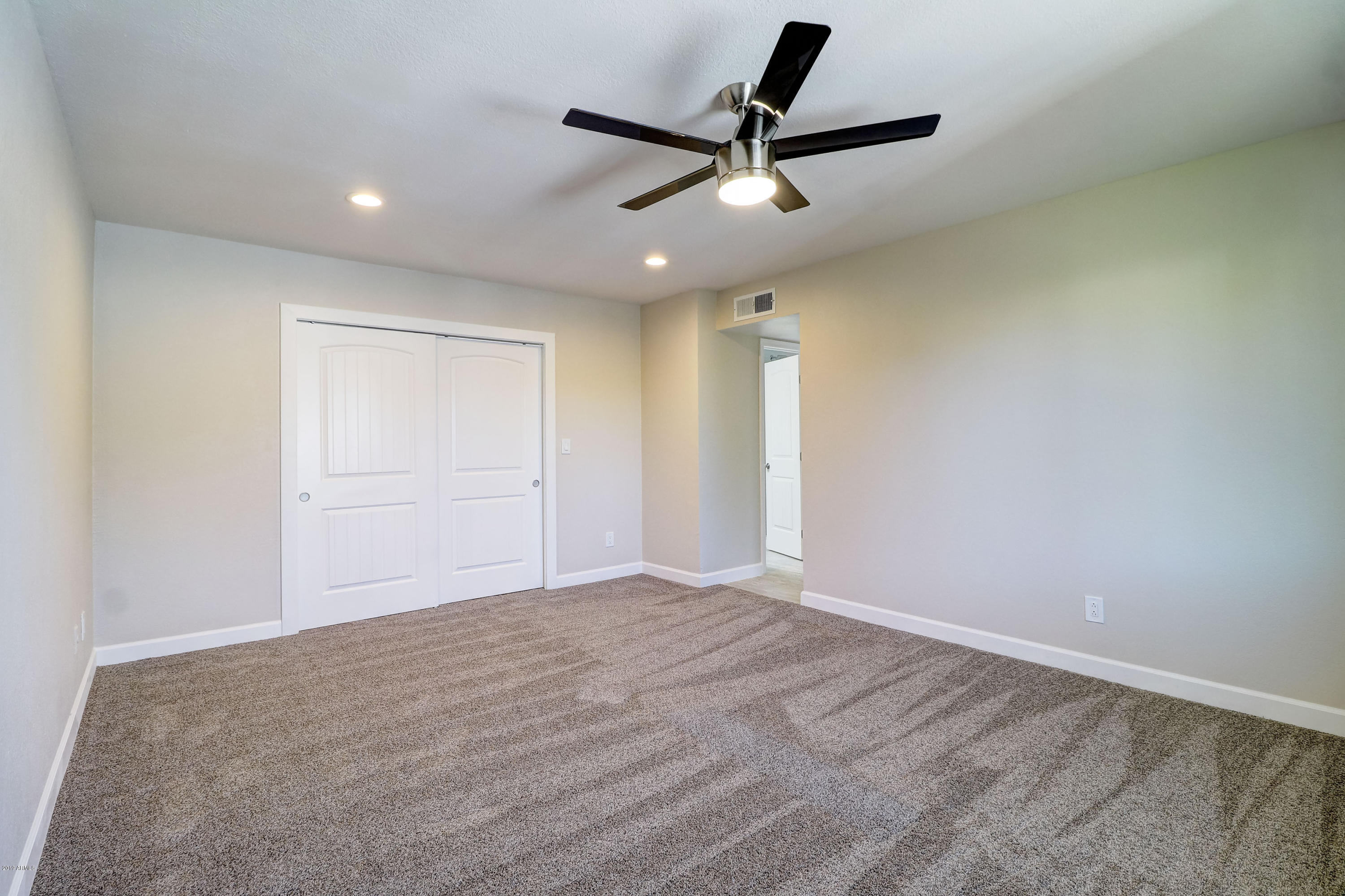 350 East Deepdale Road Phoenix, AZ 85022 - Photo 27 of 39 master