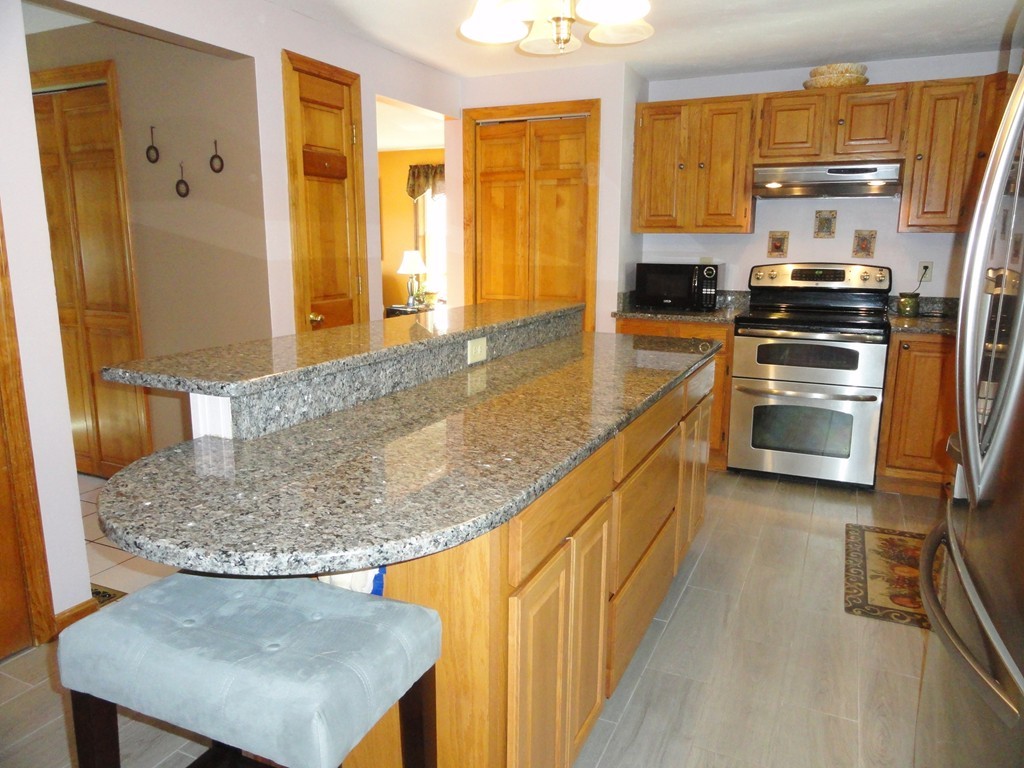 13 Prouty Lane Rutland, MA 01543 - Photo 5 of 23 Gallery Image 5