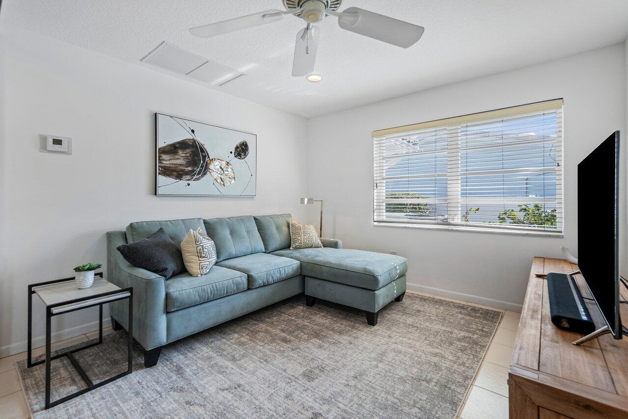 275 Northeast Olive Way Boca Raton, FL 33432 - Photo 15 of 41 020-275NortheastOliveWay-BocaRaton-FL-33