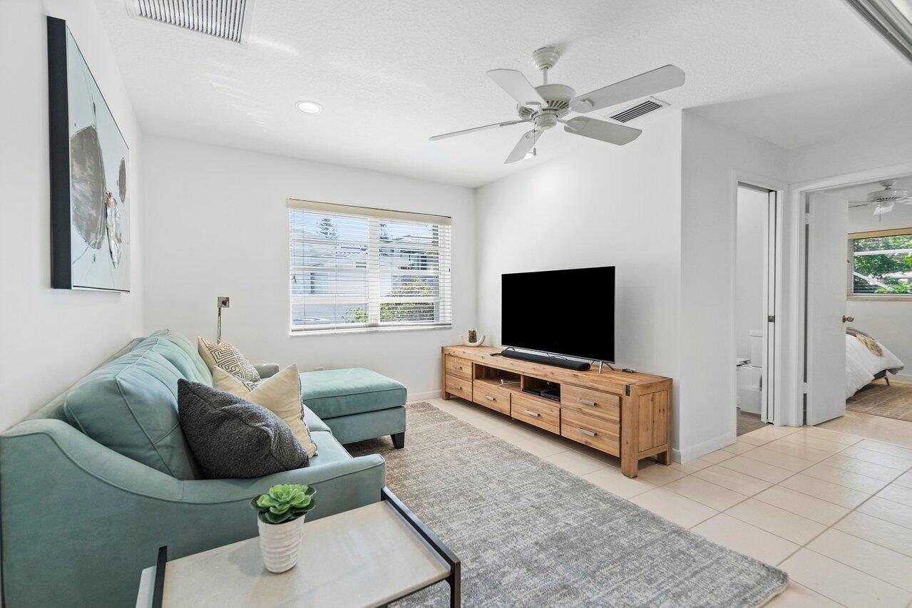 275 Northeast Olive Way Boca Raton, FL 33432 - Photo 16 of 41 019-275NortheastOliveWay-BocaRaton-FL-33