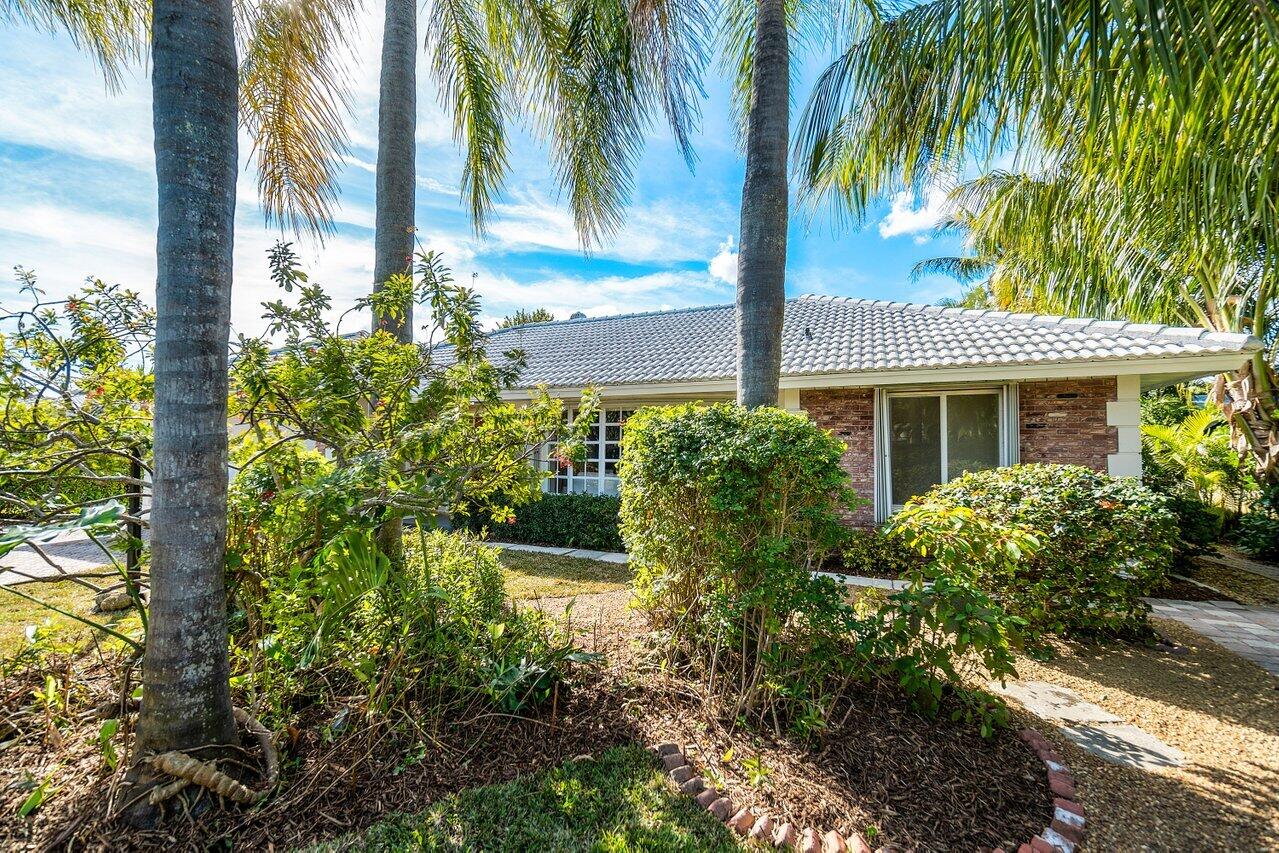 275 Northeast Olive Way Boca Raton, FL 33432 - Photo 4 of 41 004-275NortheastOliveWay-BocaRaton-FL-33