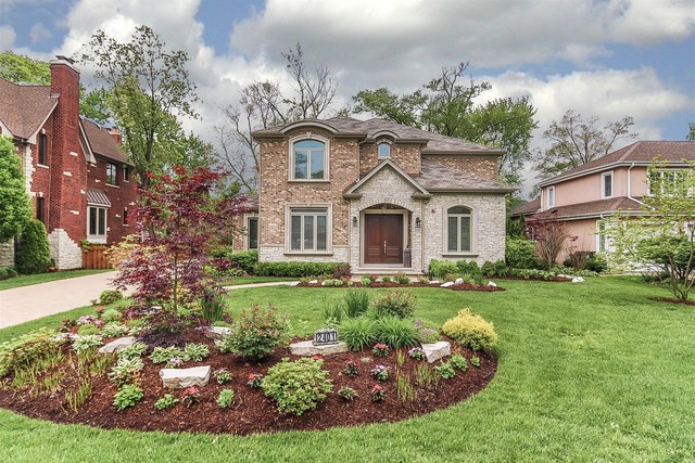 2401 Oak Tree Lane Park Ridge, IL 60068 - Photo 2 of 35