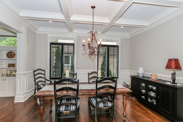 2401 Oak Tree Lane Park Ridge, IL 60068 - Photo 13 of 35