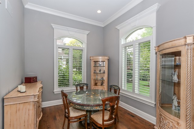 2401 Oak Tree Lane Park Ridge, IL 60068 - Photo 16 of 35