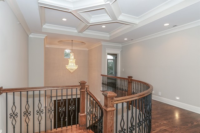 2401 Oak Tree Lane Park Ridge, IL 60068 - Photo 19 of 35