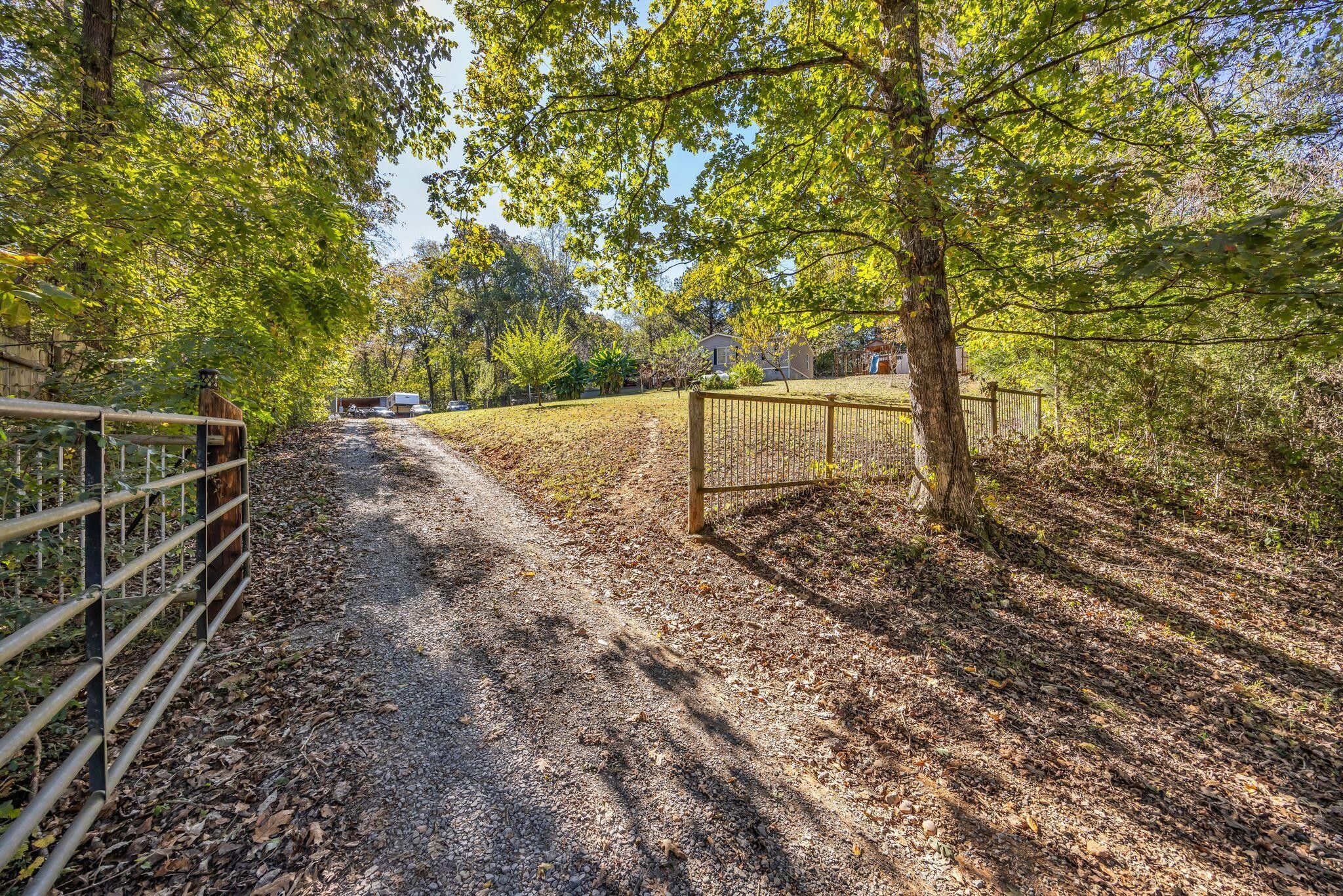 1159 Charles Road Decatur, TN 37322 - Photo 11 of 52 Gallery Image 11
