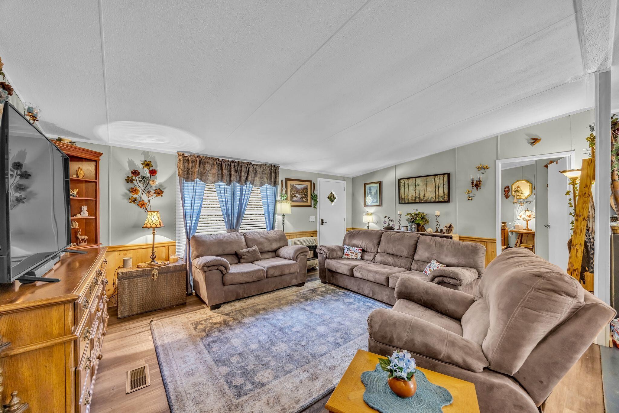 1159 Charles Road Decatur, TN 37322 - Photo 17 of 52 Gallery Image 17