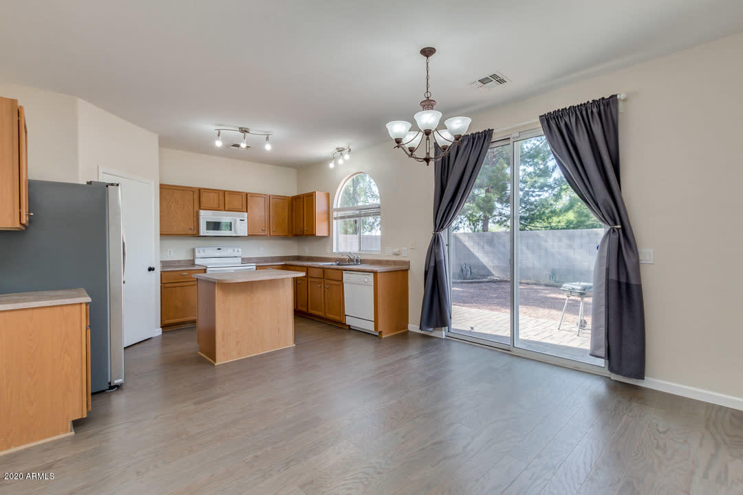 1216 Grenadine Road Phoenix, AZ 85040 - Photo 2 of 33 Listing_413380_Photo_2