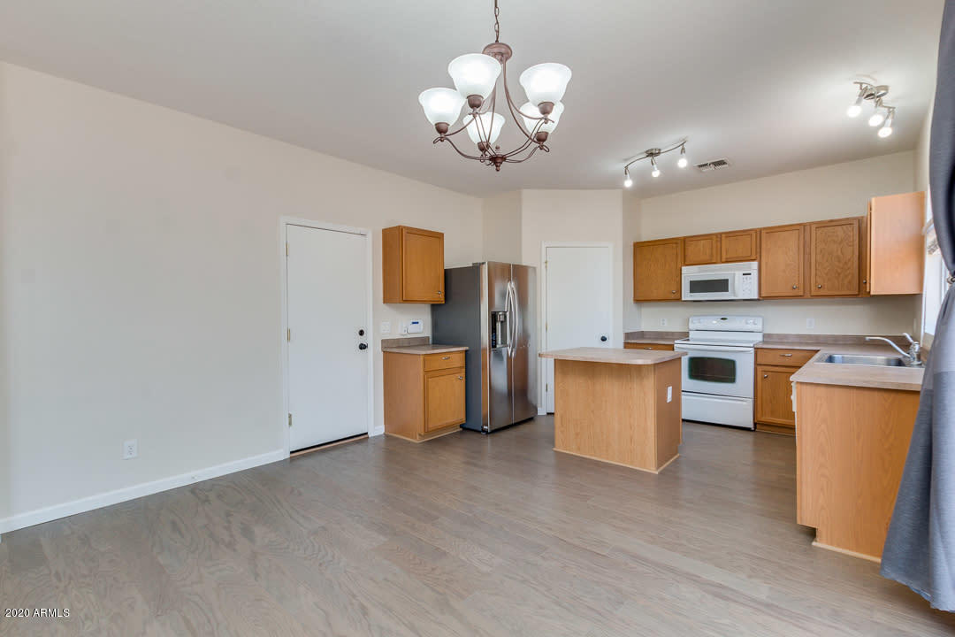 1216 Grenadine Road Phoenix, AZ 85040 - Photo 25 of 33 Listing_413380_Photo_25