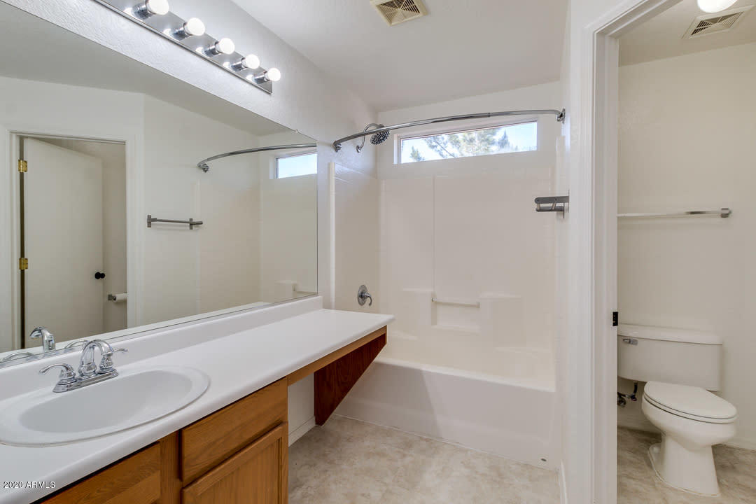 1216 Grenadine Road Phoenix, AZ 85040 - Photo 8 of 33 Listing_413380_Photo_8