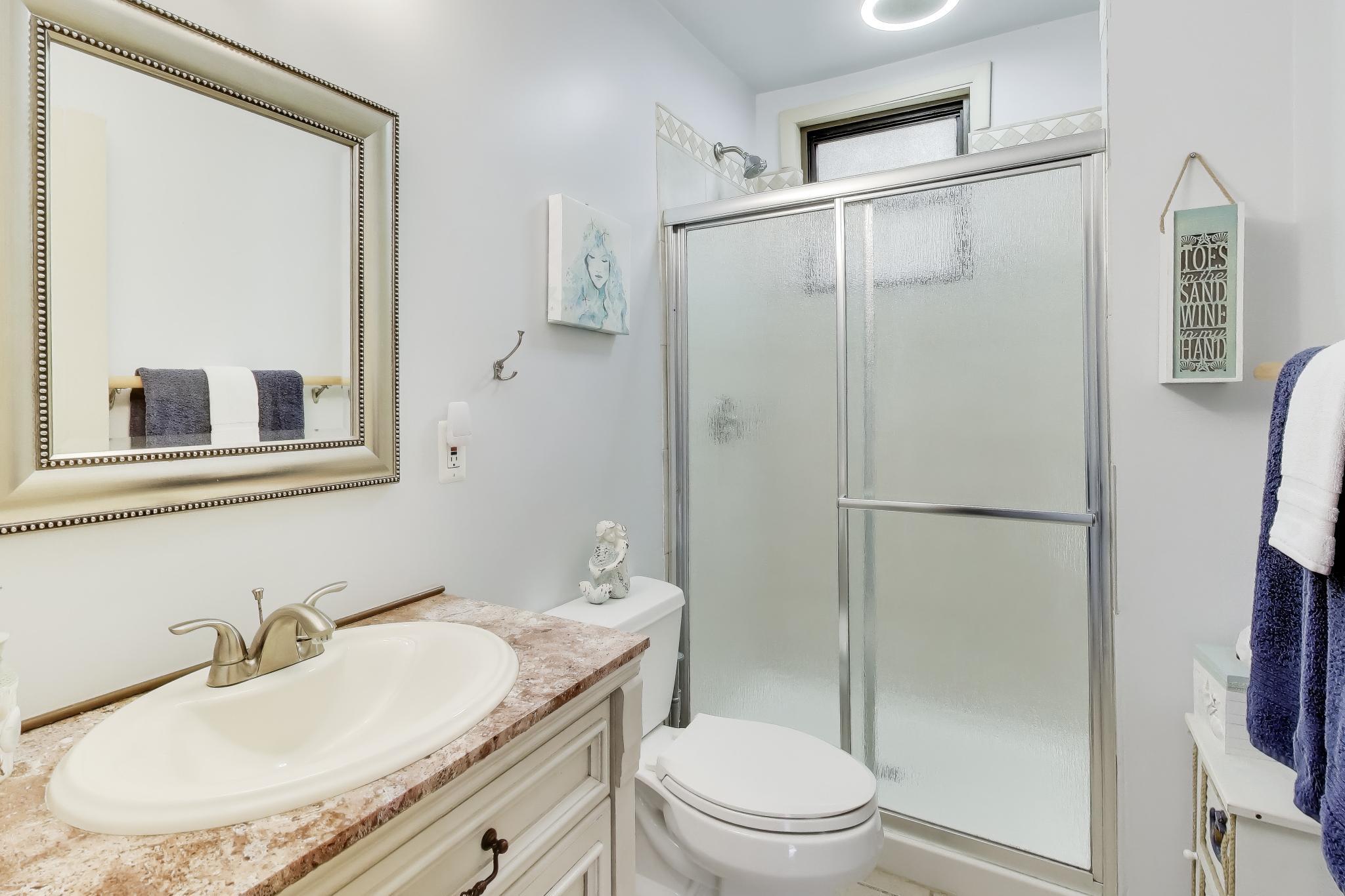 N3217 Mistle Road Geneva, WI 53147 - Photo 11 of 27 Full Bath