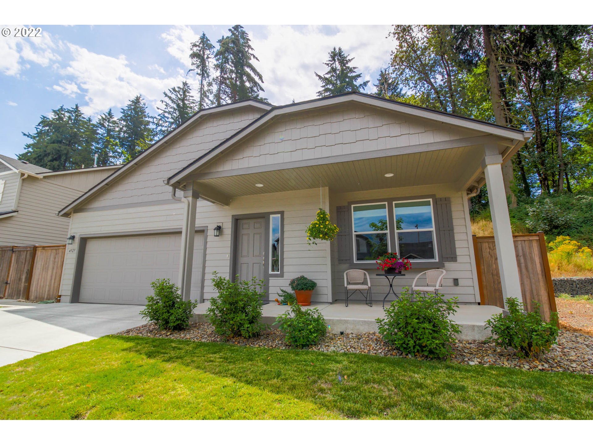 4929 Squirrel Street Springfield, OR 97478 - Photo 4 of 32