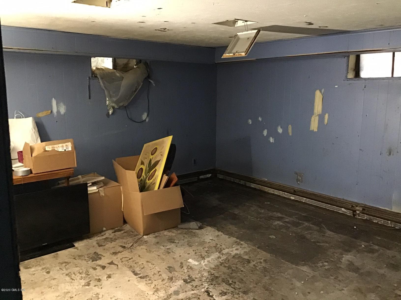 36 Sheep Hill Road Riverside, CT 06878 - Photo 16 of 16 a room with gym equipment