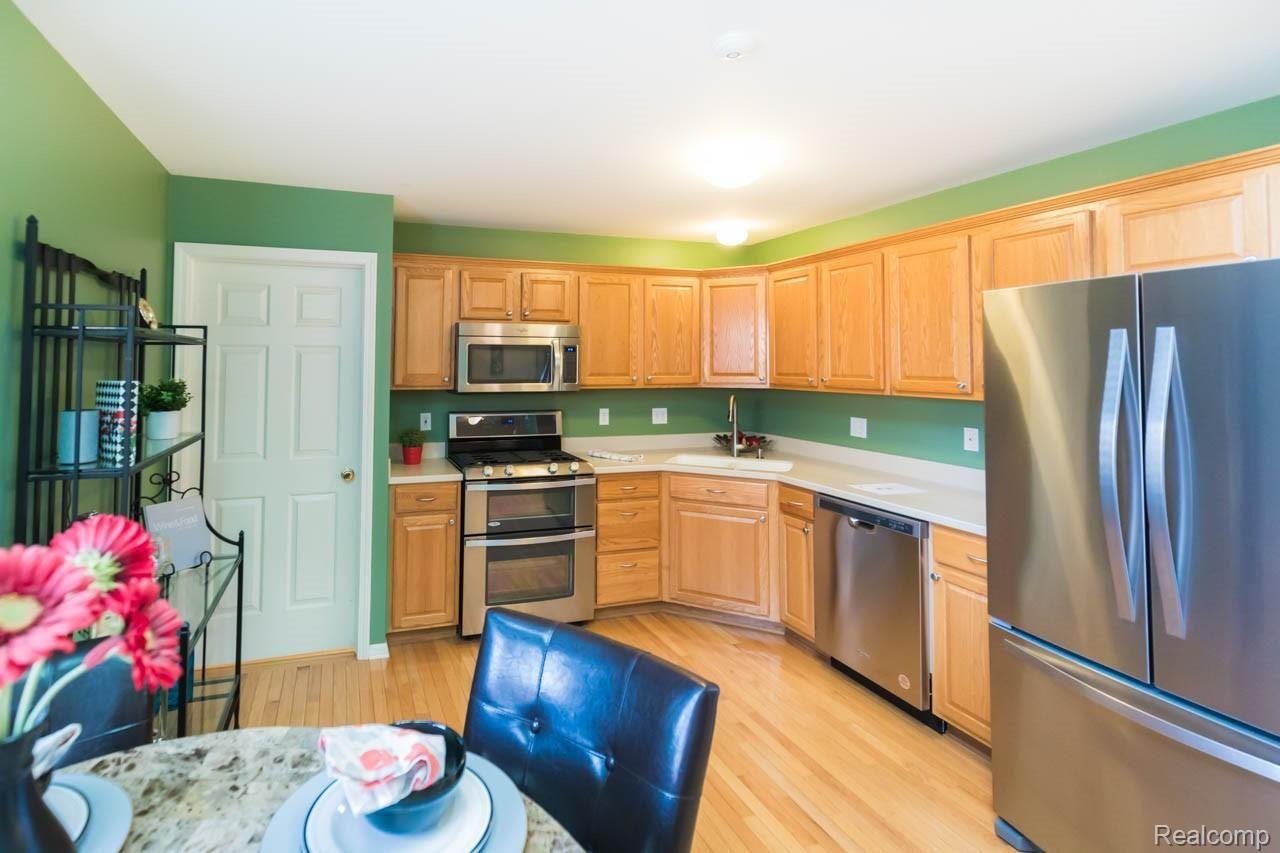 730 Cherry Grove Road Canton, MI 48188 - Photo 5 of 22 Kitchen.jpg