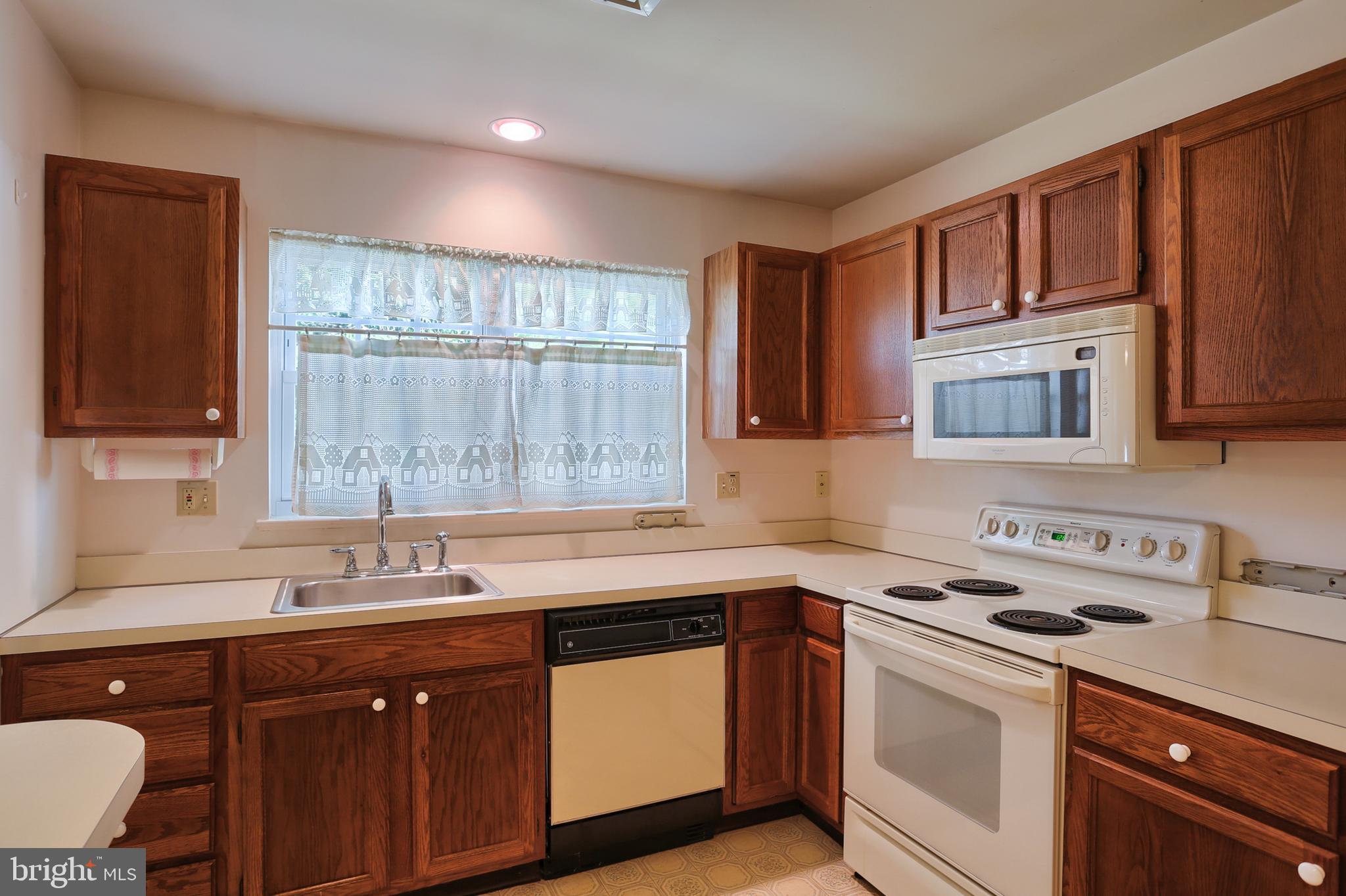2123 Wexford Road Palmyra, PA 17078 - Photo 10 of 28 Gallery Image 10