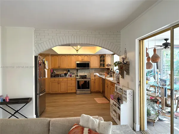 $3,900 | 5424 Van Buren Street, Unit 5424, Hollywood, FL 33021