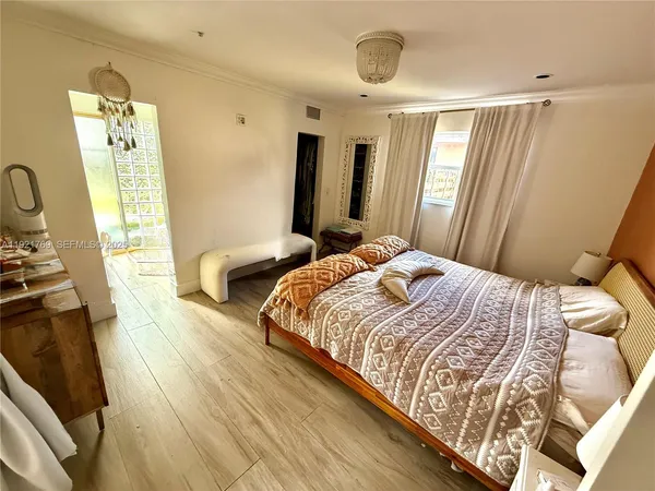 $3,900 | 5424 Van Buren Street, Unit 5424, Hollywood, FL 33021