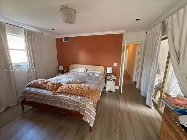 $3,900 | 5424 Van Buren Street, Unit 5424, Hollywood, FL 33021