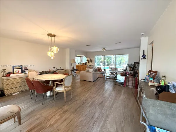 $3,900 | 5424 Van Buren Street, Unit 5424, Hollywood, FL 33021