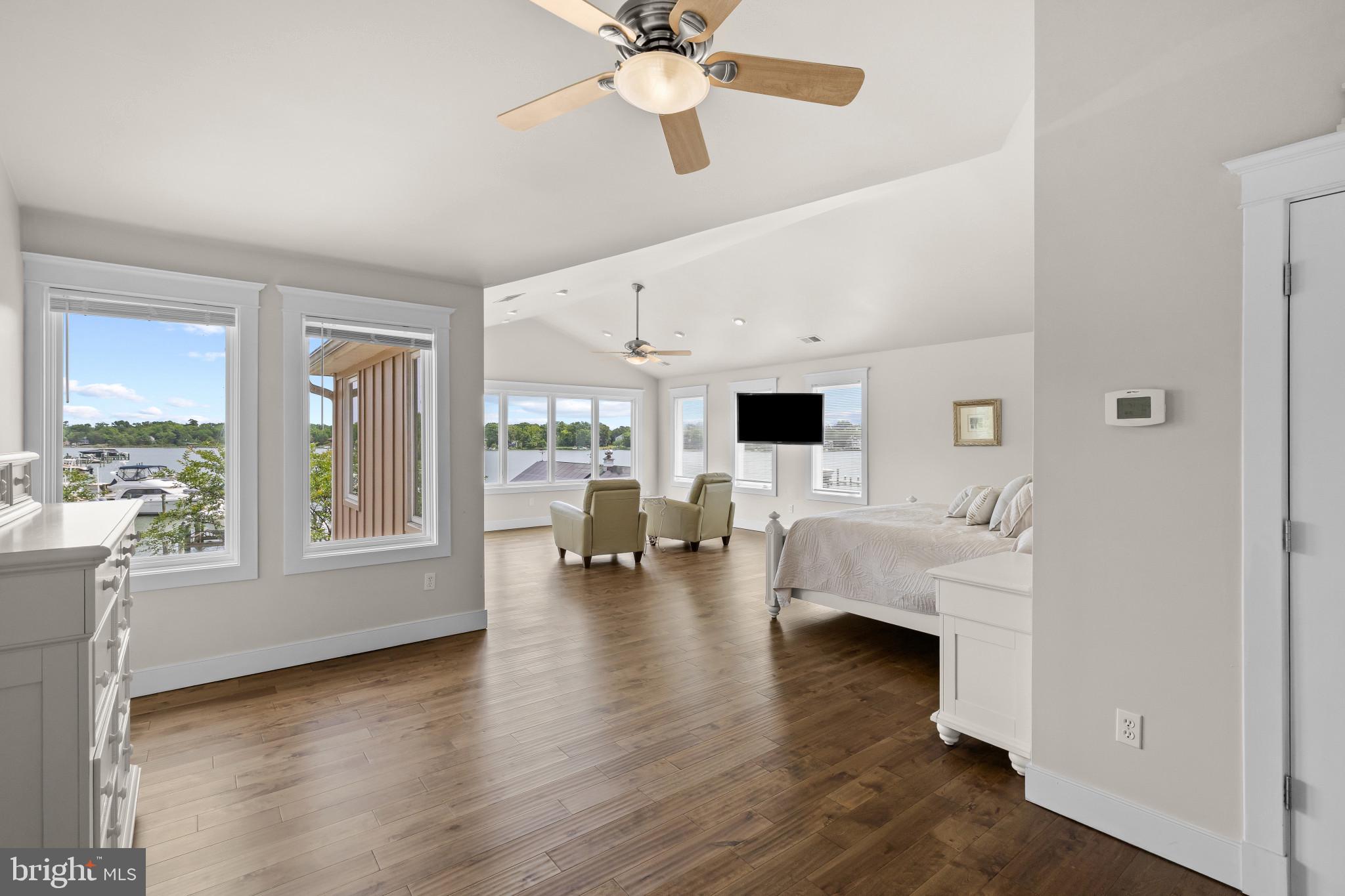 3733 Thomas Point Road Annapolis, MD 21403 - Photo 28 of 46 Primary suite with high ceiling & lots of windows