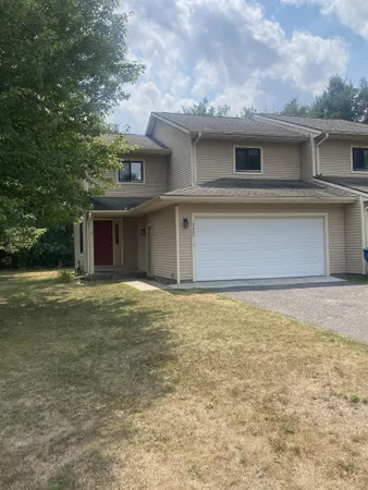 $1,700 | 3207 Eau Claire Avenue, Unit #1, Schofield, WI 54476