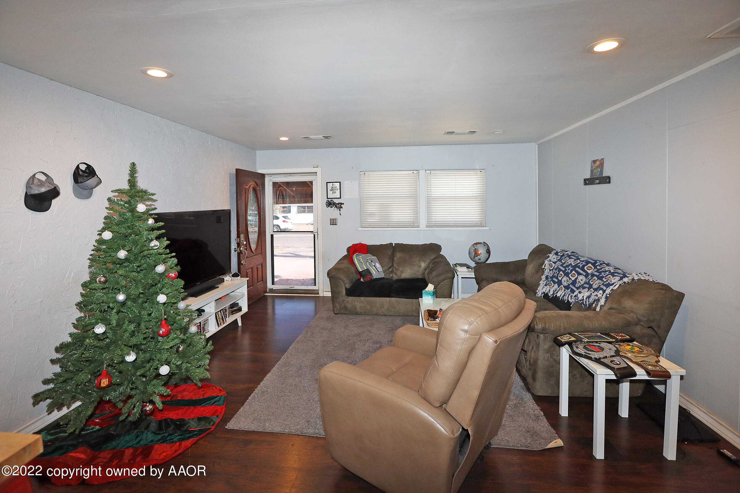 5228 South Travis Street Amarillo, TX 79110 - Photo 3 of 19 Living Area2 (1)
