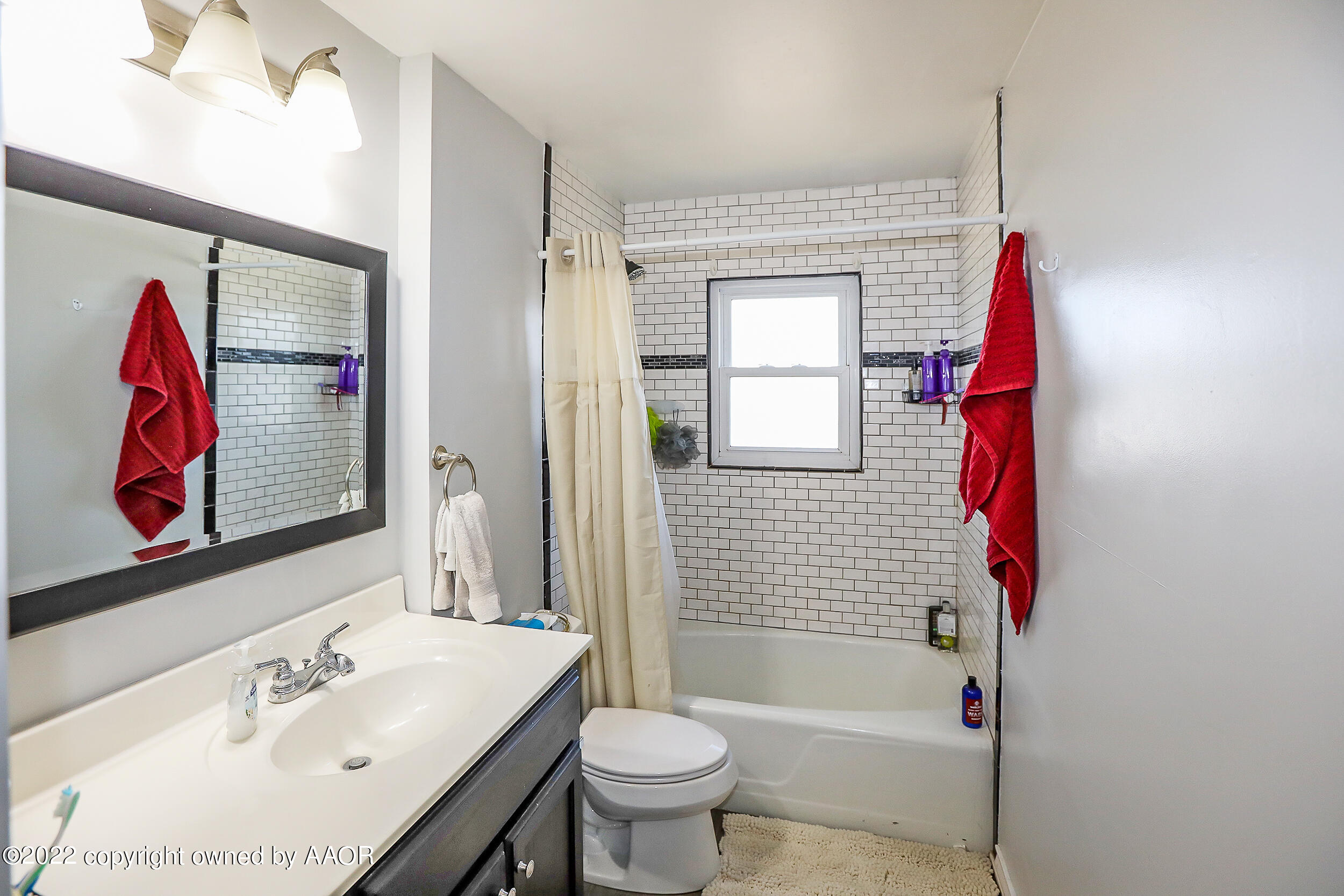 5228 South Travis Street Amarillo, TX 79110 - Photo 9 of 19 Bathroom (1)