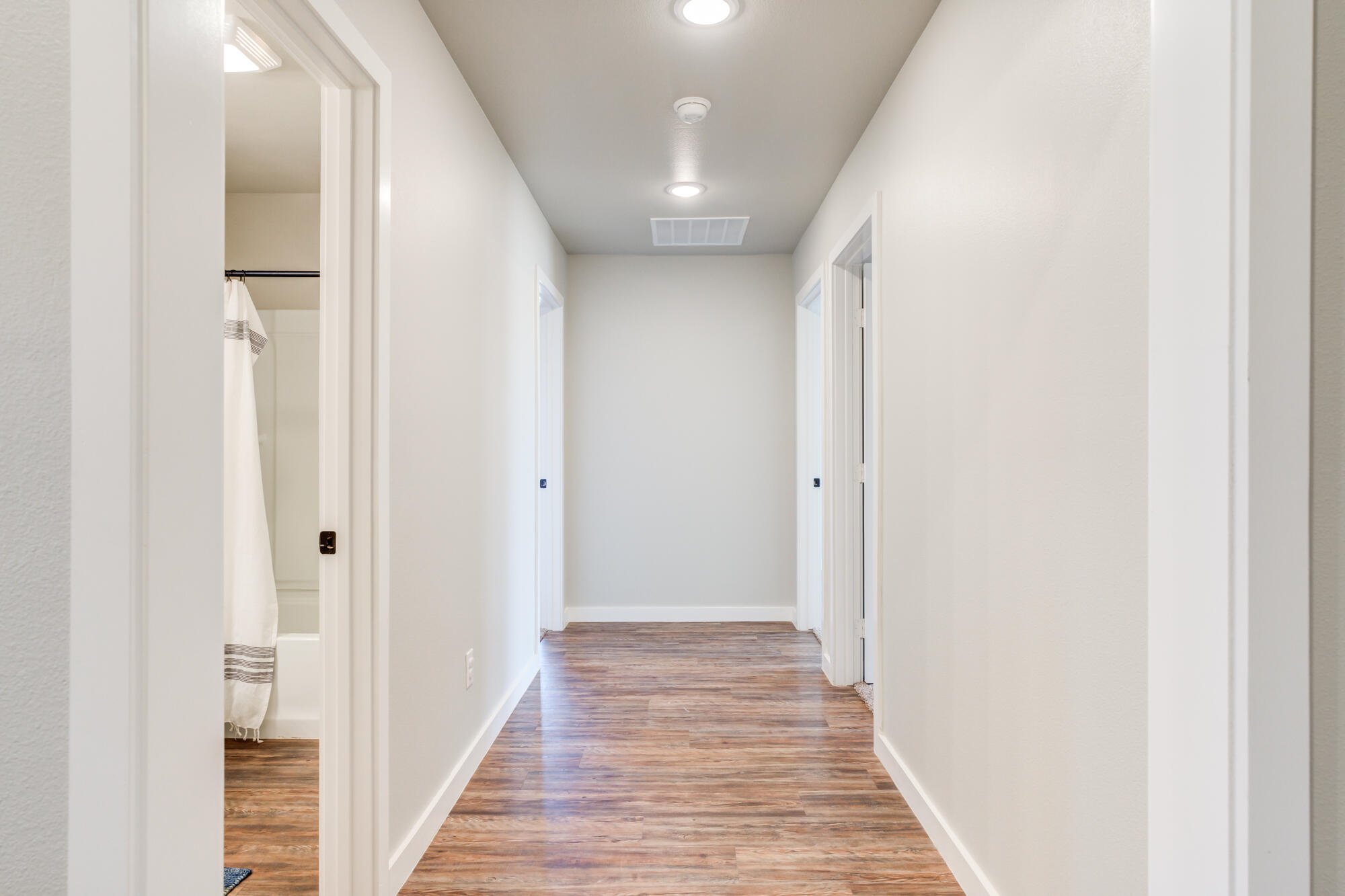 14102 Avenue R Lubbock, TX 79423 - Photo 8 of 52 DSC09111_2_3_4_5