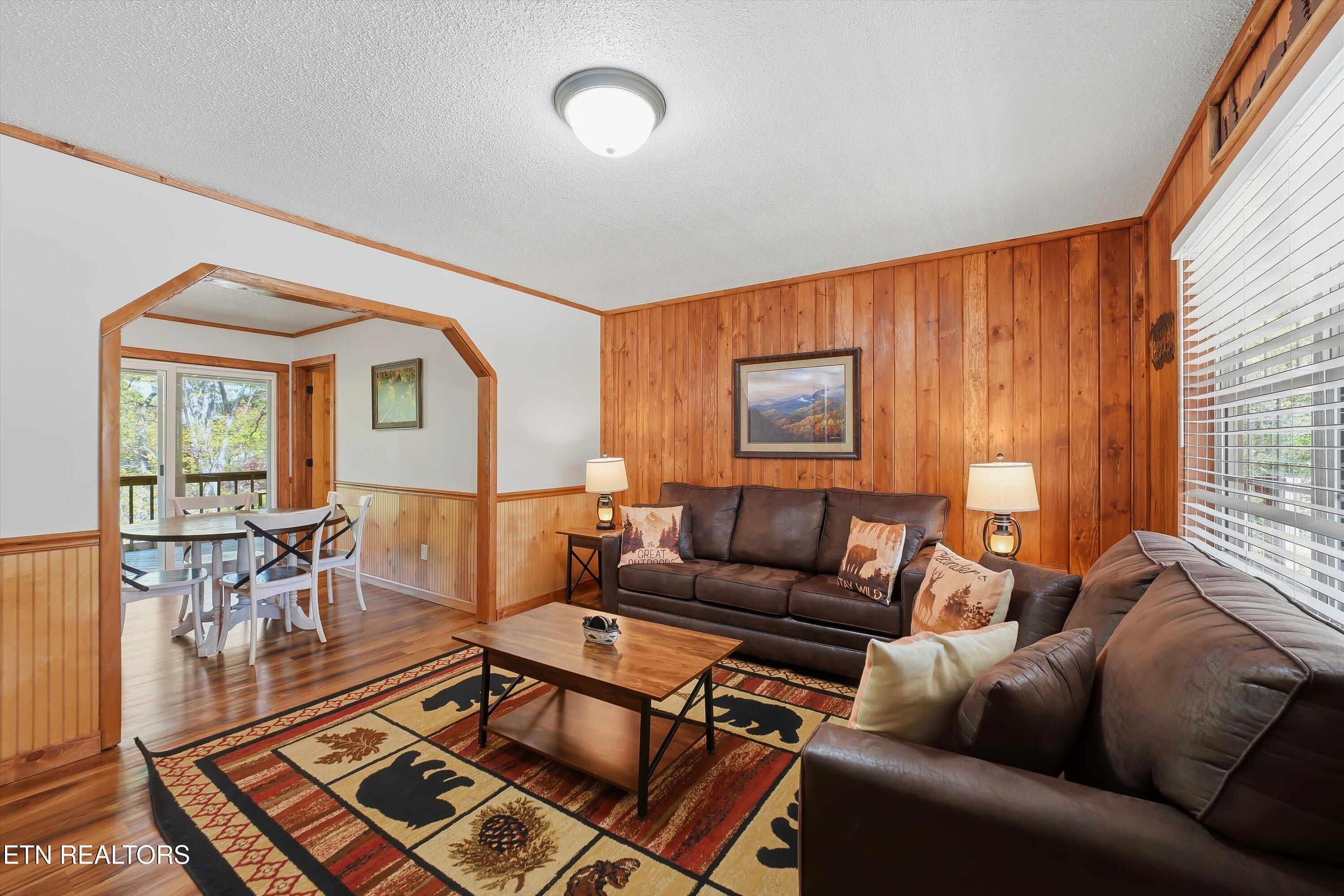2106 Hickory Manor Road Sevierville, TN 37862 - Photo 11 of 40 Living Area