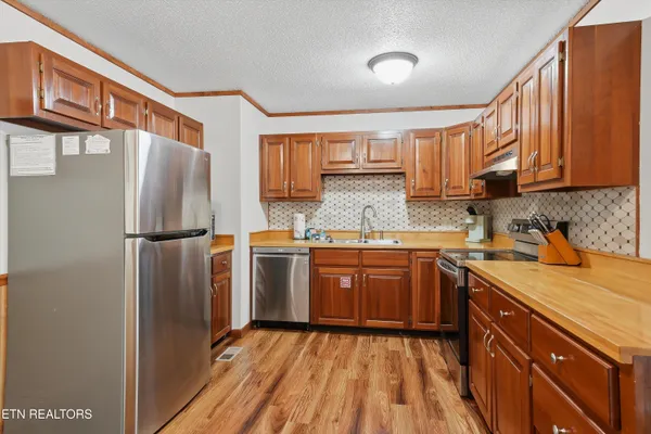 $540,000 | 2106 Hickory Manor Road, Sevierville, TN 37862