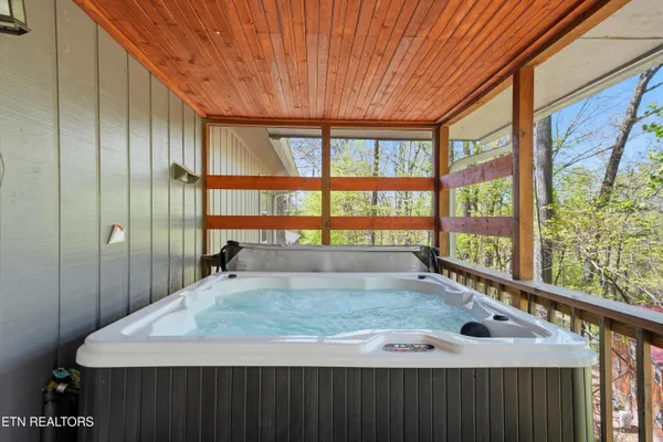 $540,000 | 2106 Hickory Manor Road, Sevierville, TN 37862