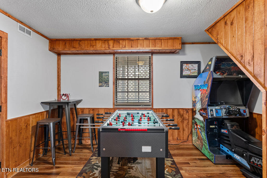 2106 Hickory Manor Road Sevierville, TN 37862 - Photo 26 of 32 Game Area