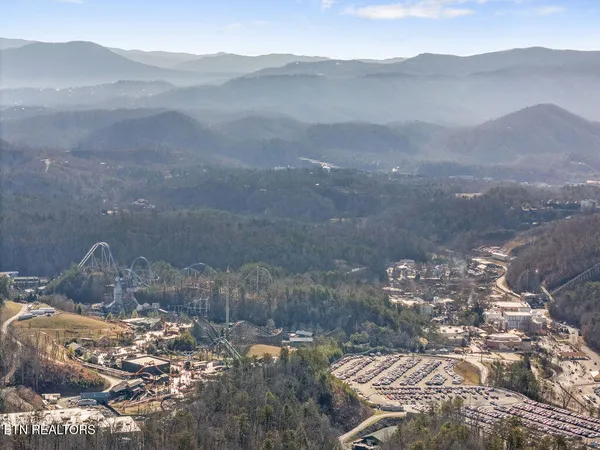 $540,000 | 2106 Hickory Manor Road, Sevierville, TN 37862