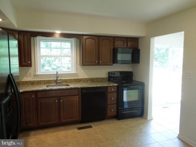 735 1st Street Inwood, WV 25428 - Photo 14 of 29 Kitchen