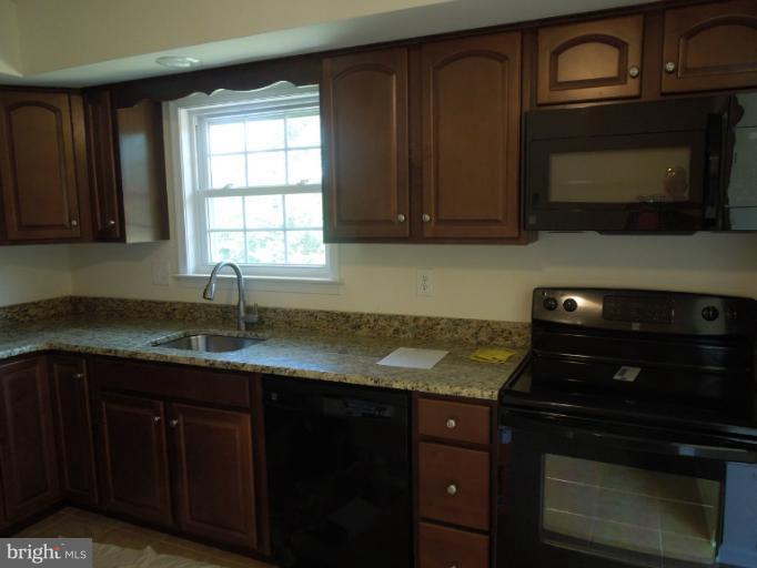 735 1st Street Inwood, WV 25428 - Photo 18 of 29 Kitchen