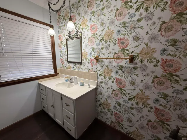 $449,900 | 19401 North Walnut Street, Muncie, IN 47303