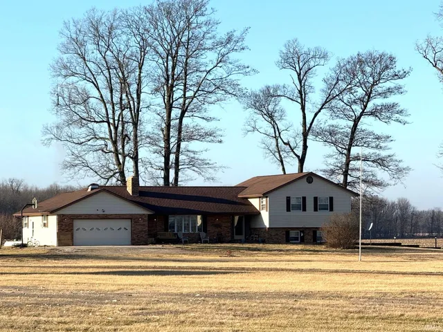 $449,900 | 19401 North Walnut Street, Muncie, IN 47303